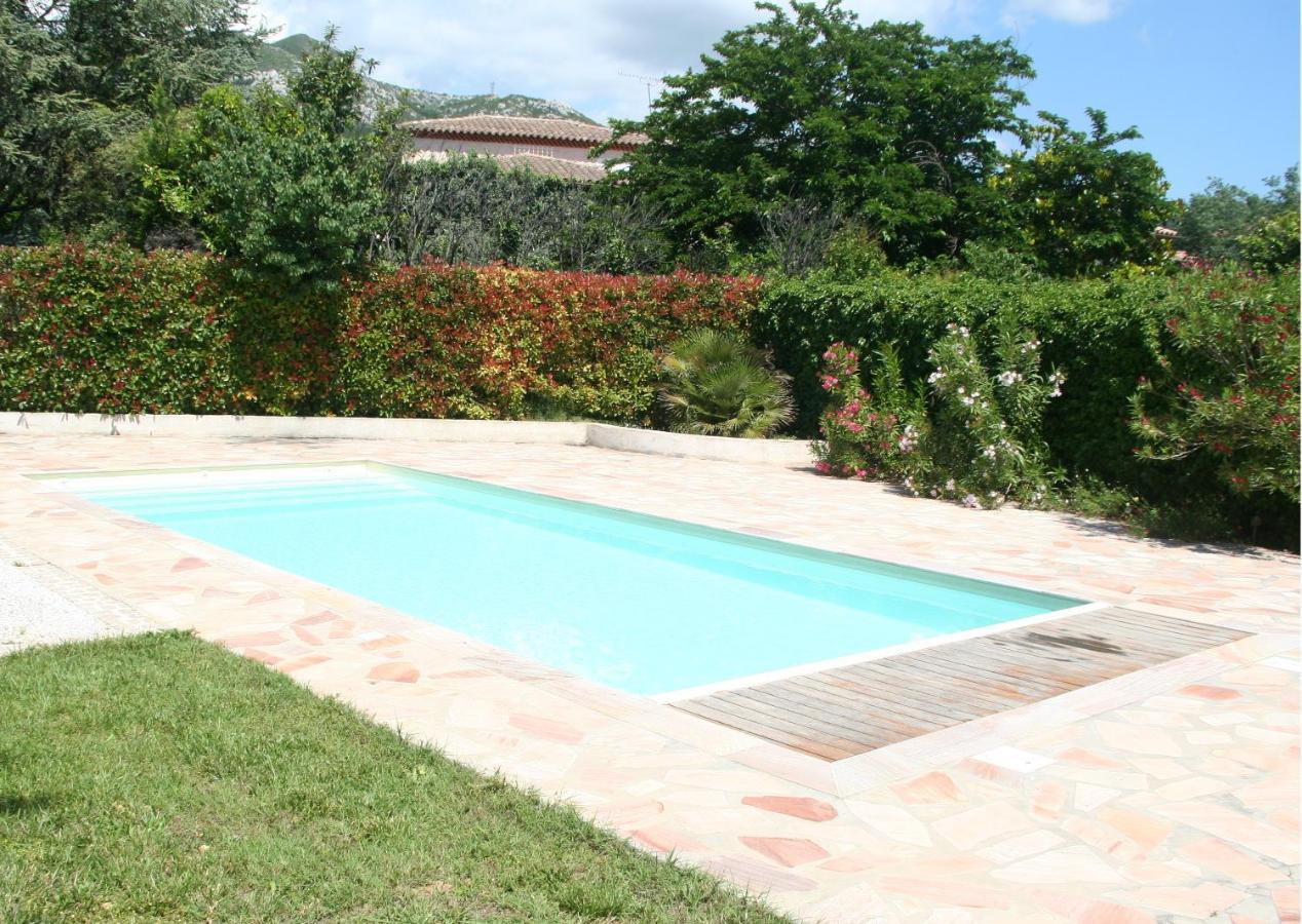 Studio Independant A La Villa Garlaban 3 Etoiles 热姆诺 外观 照片