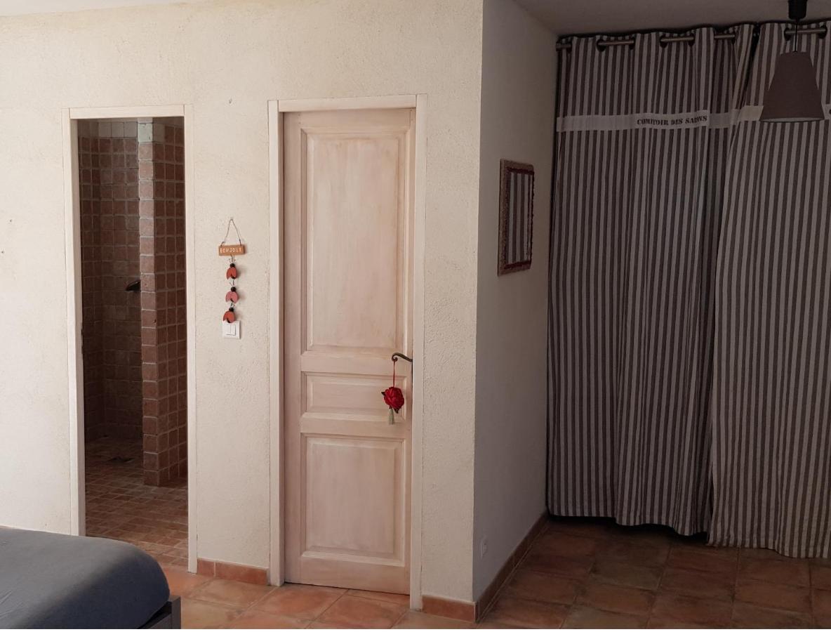 Studio Independant A La Villa Garlaban 3 Etoiles 热姆诺 外观 照片