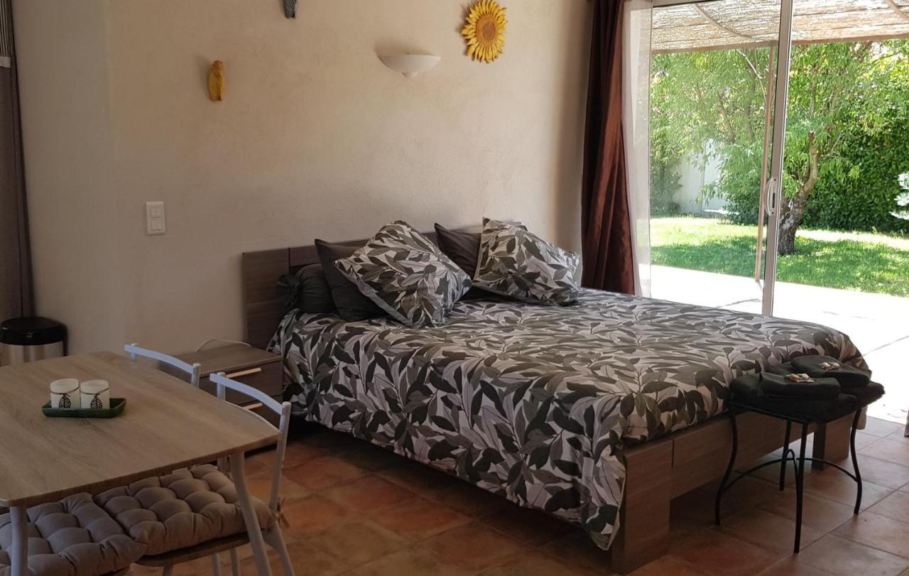 Studio Independant A La Villa Garlaban 3 Etoiles 热姆诺 外观 照片