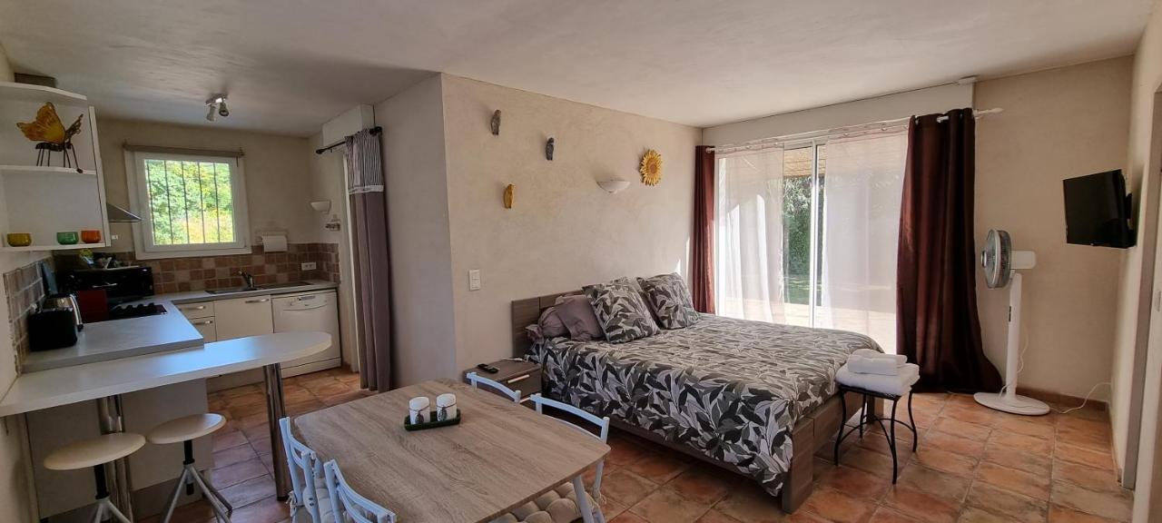 Studio Independant A La Villa Garlaban 3 Etoiles 热姆诺 外观 照片